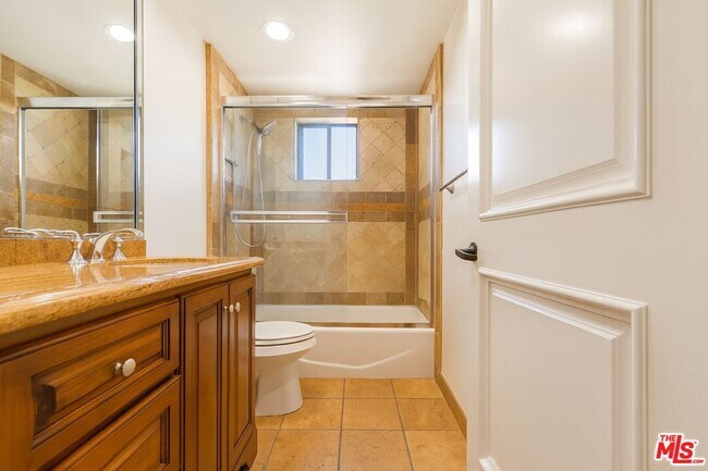 Building Photo - 1146 Hacienda Pl