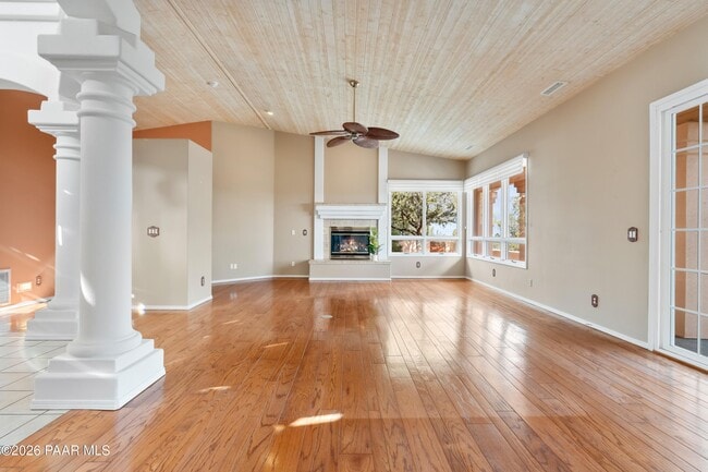 Building Photo - 2780 Whispering Way Cir