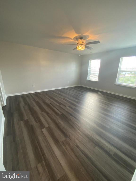 Building Photo - 214 Gumspring Dr