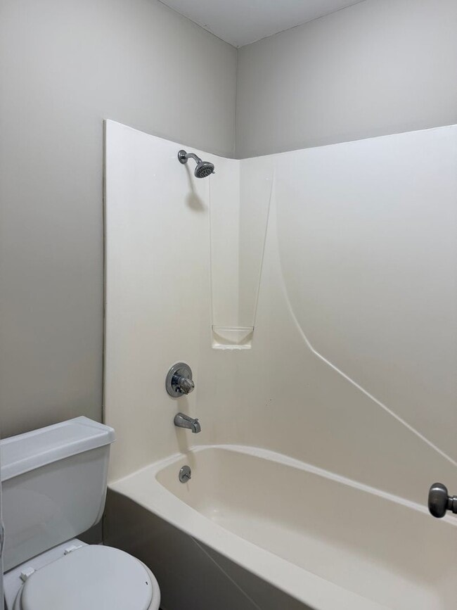 Building Photo - 103 Chickasaw Rd