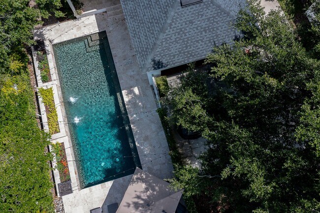 Building Photo - Baldwin Park Beauty! 3 bed/2.5 bath Pool H...