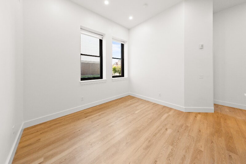 Building Photo - 101 Richmond St