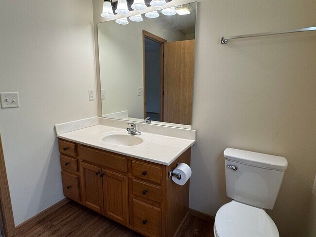 Building Photo - 3802 W 15th St Ct