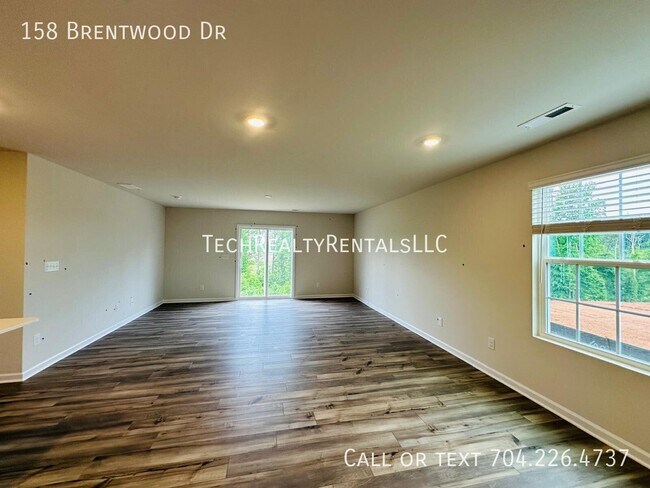 Building Photo - 158 Brentwood Dr