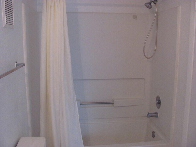 Building Photo - 815 Boynton Beach Blvd