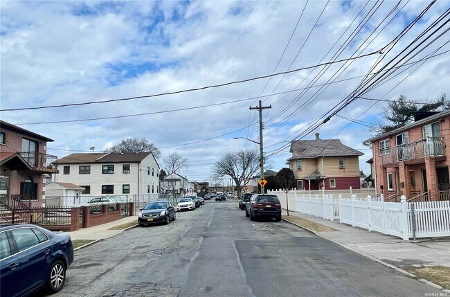 Building Photo - 104-17 220th St
