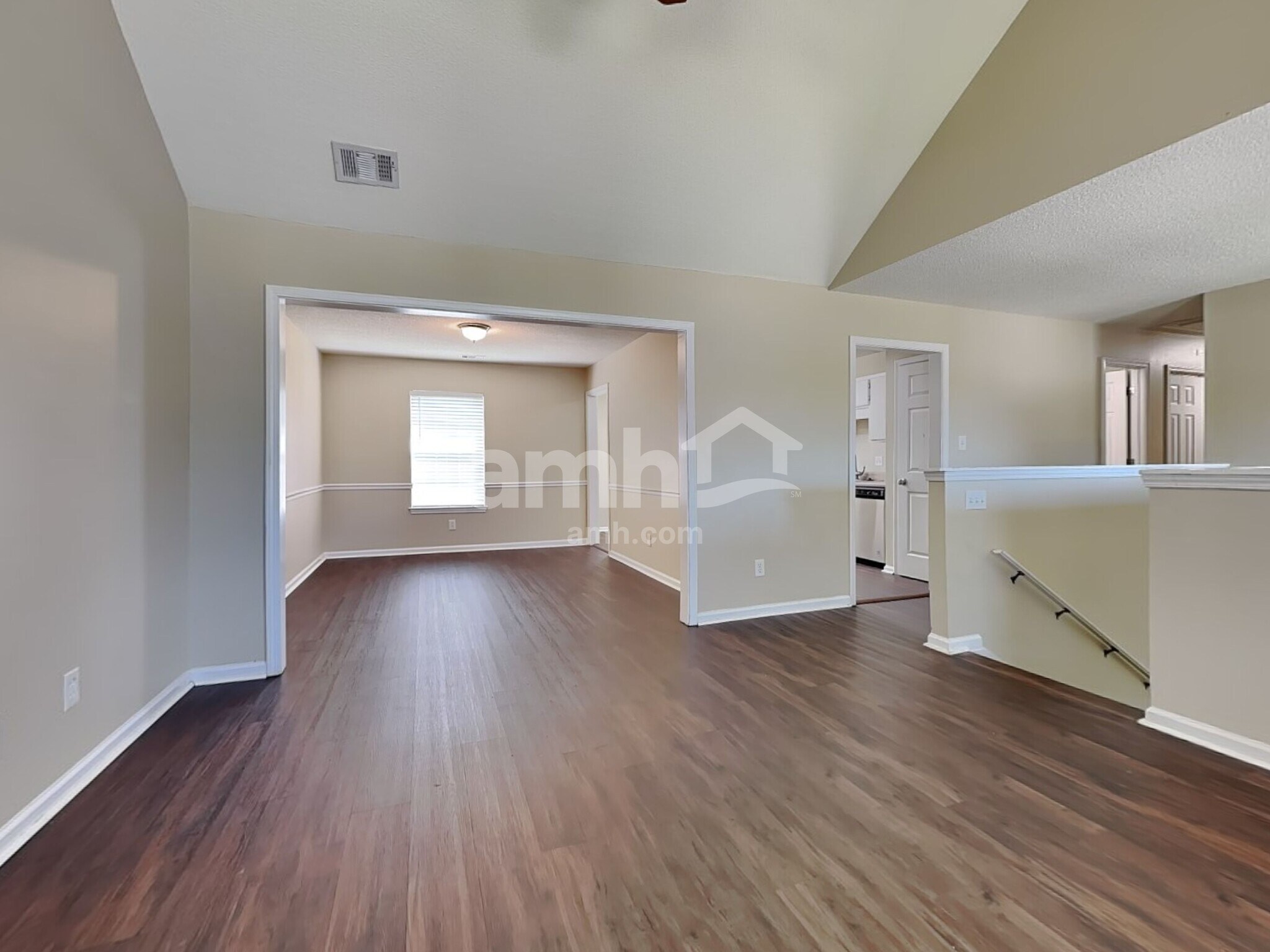 Building Photo - 223 Longleaf Cir