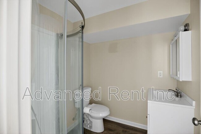 Building Photo - 339 Overlea Pl