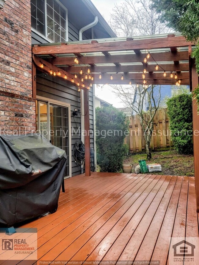 Building Photo - 2067 Sunray Cir