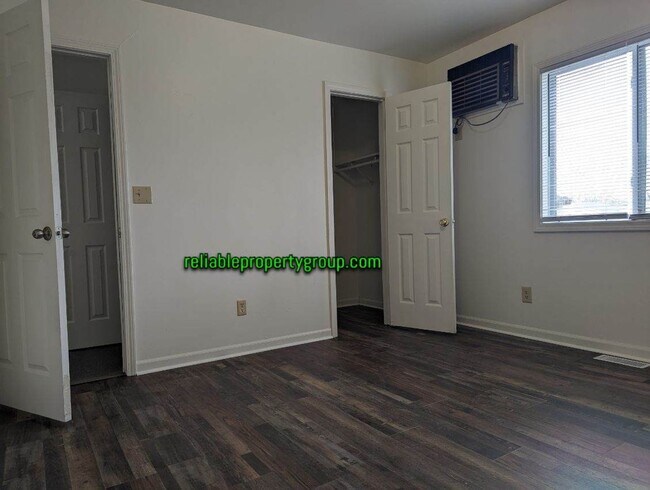 Building Photo - New Listing in Marion IN