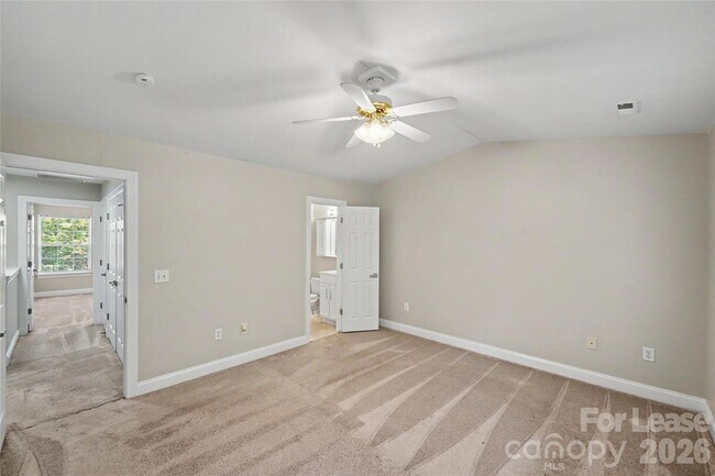 Building Photo - 2120 Sardony Ln