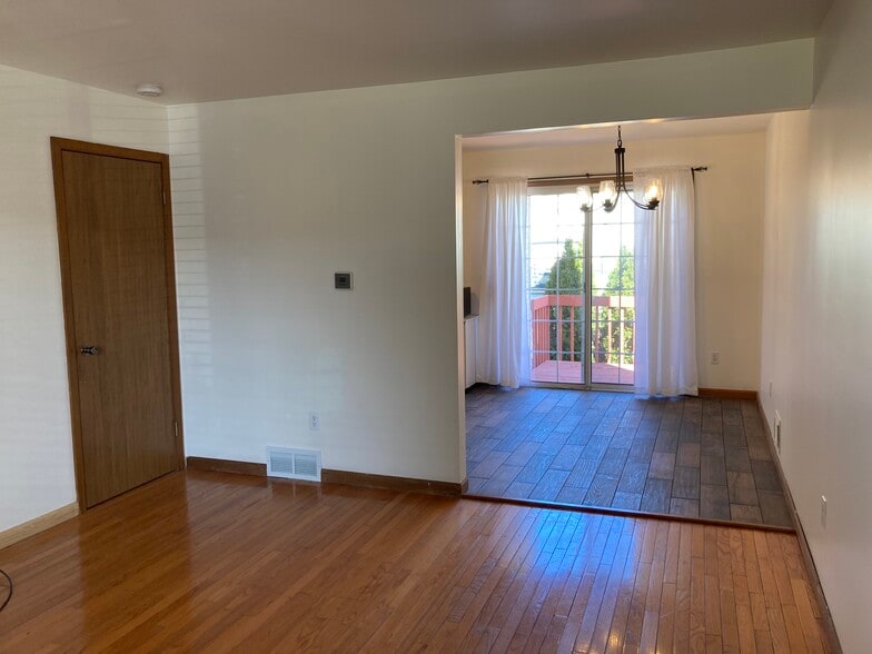 Building Photo - 6155 Porter Rd