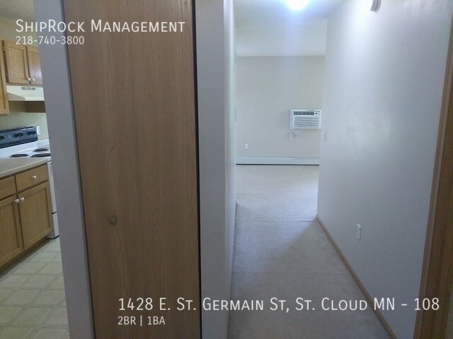 Building Photo - 1428 E St Germain St