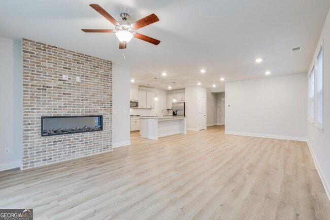 Building Photo - 376 Caledonia Ct