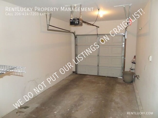 Building Photo - 1512 S Puget Dr
