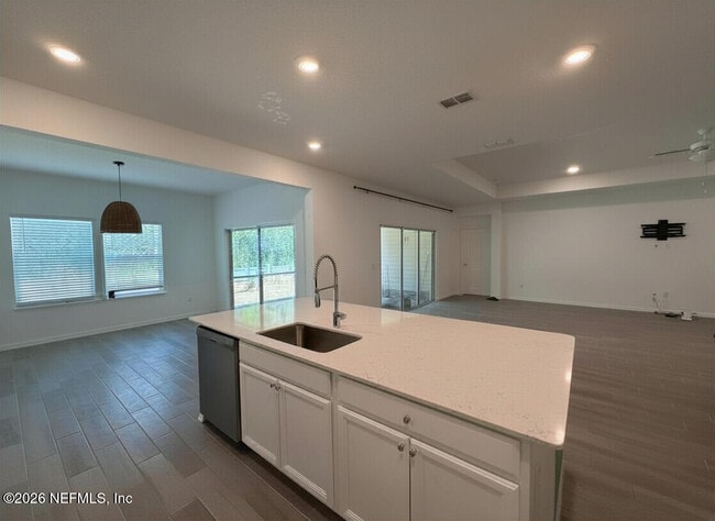 Building Photo - 7212 Calamint Ave