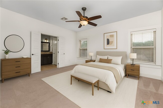 Building Photo - 557 Lee St