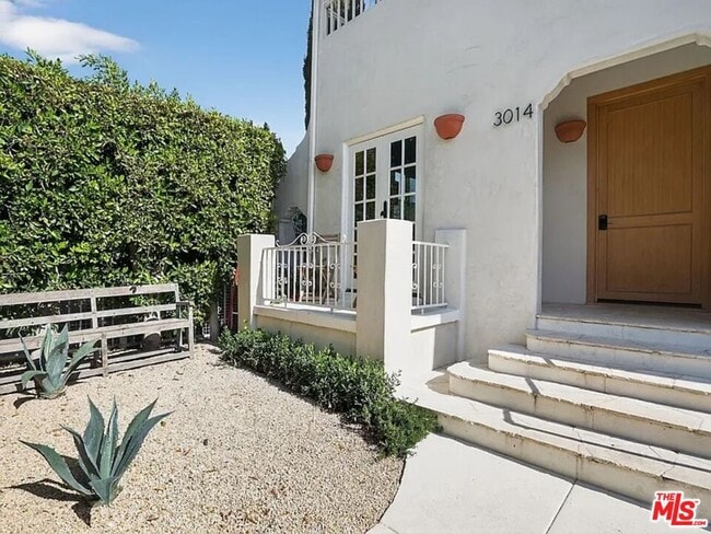 Building Photo - 3014 9th Ave