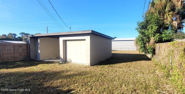 Building Photo - 1048 Hazelwood Dr