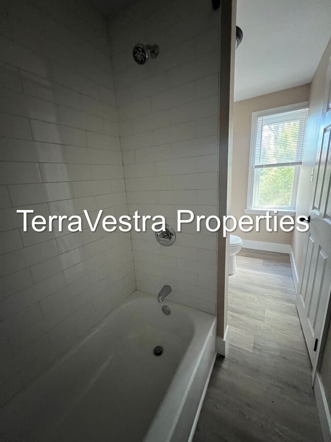 Building Photo - 3 Bed Single Family in Elmer! Eligible for...