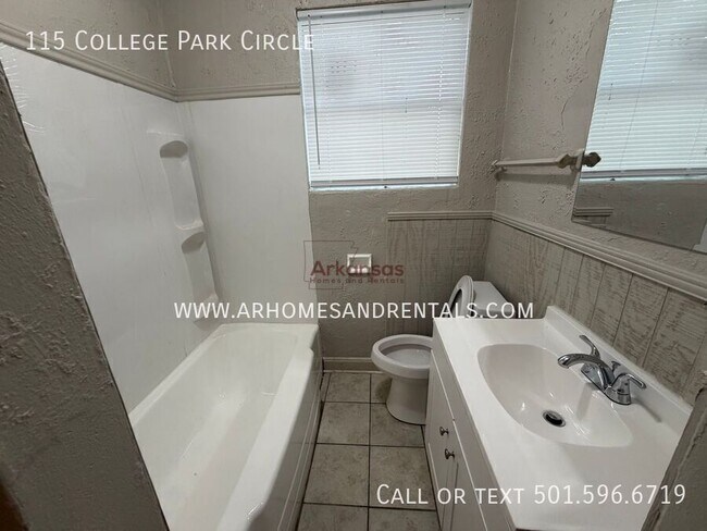 Building Photo - 115 College Park Cir