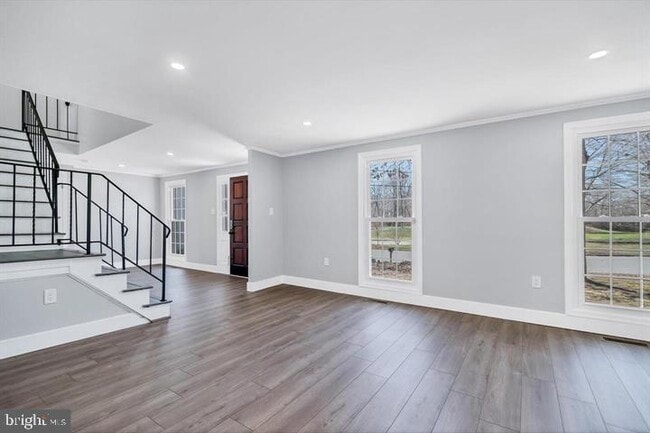Building Photo - 12404 Surrey Cir Dr