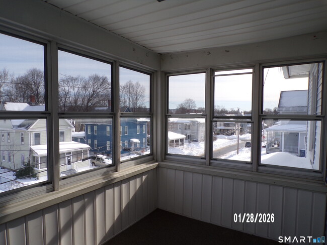 Building Photo - 17 Holbrook St