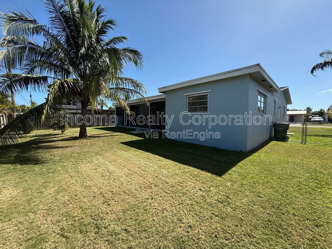 Building Photo - 671 NW 17th St