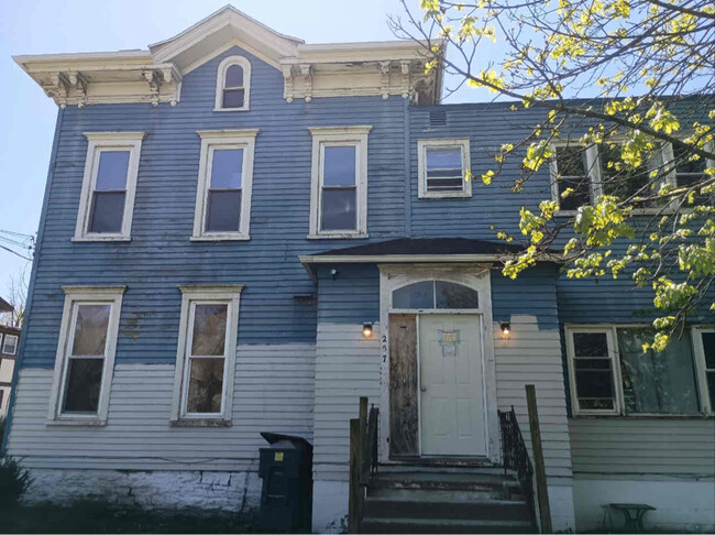 Primary Photo - 257 Washington St NW