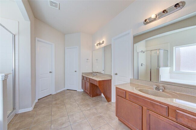 Building Photo - 18306 Wendy Glinn Way