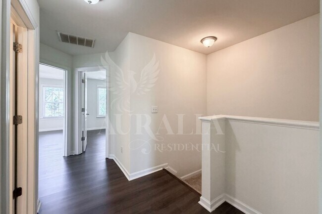 Building Photo - 2135 Junewood Ln