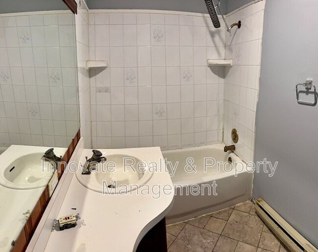 Building Photo - 1126 Sunset Ln