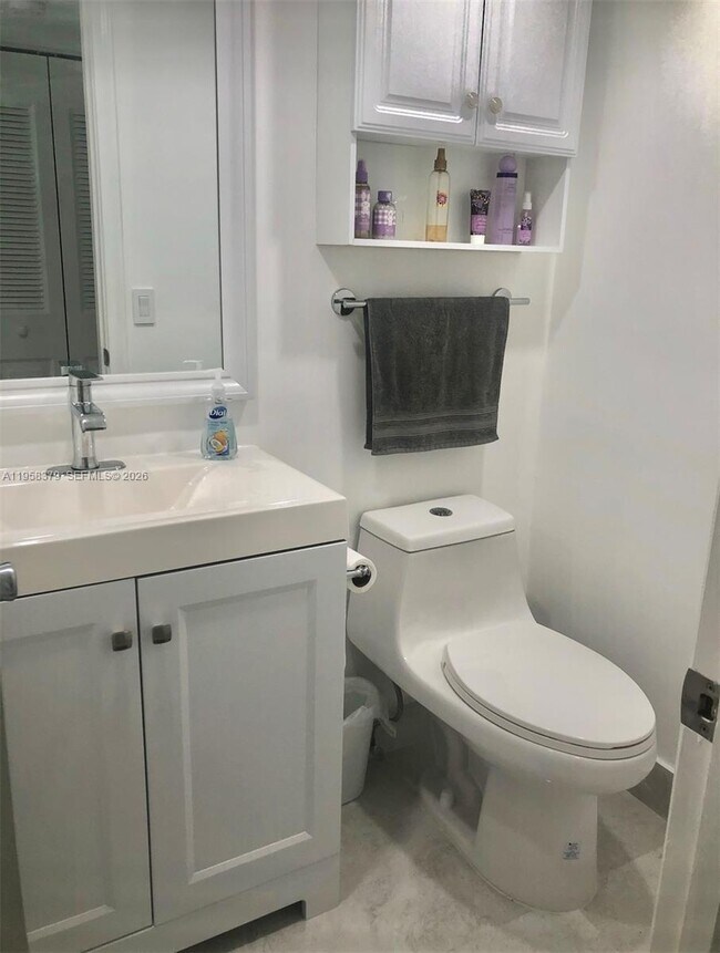 Building Photo - 358 Markham P