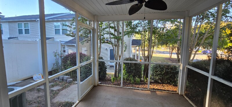 Building Photo - 547 Farmborough Ct