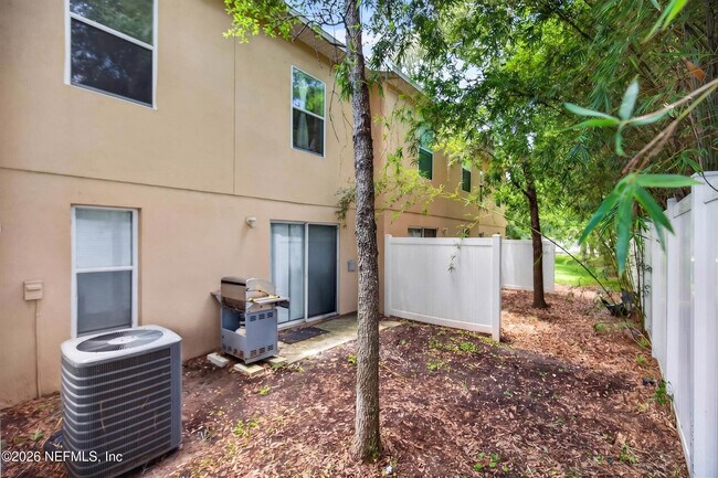 Building Photo - 7038 St Ives Ct