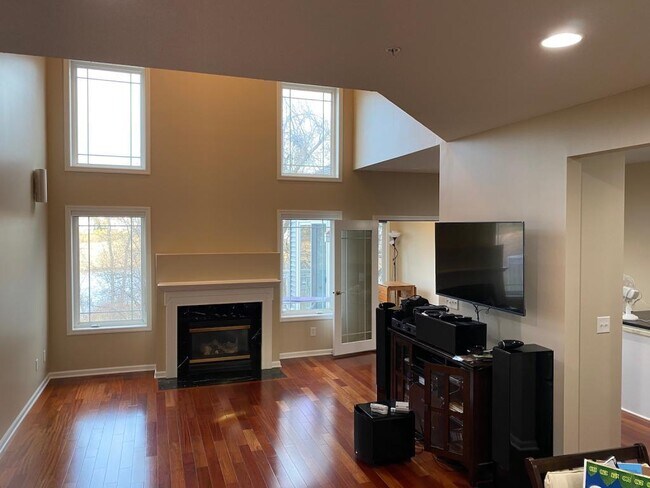 Building Photo - 5030 Archer Ln N