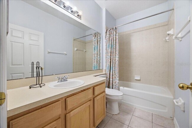 Building Photo - 227 Bonville Dr