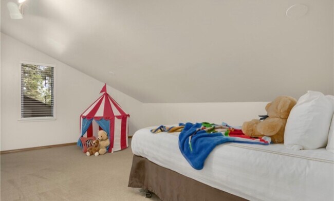 Building Photo - 1 143rd Ave SE