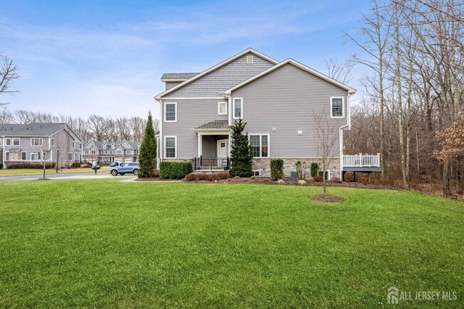 Building Photo - 2 Gonzalez Dr