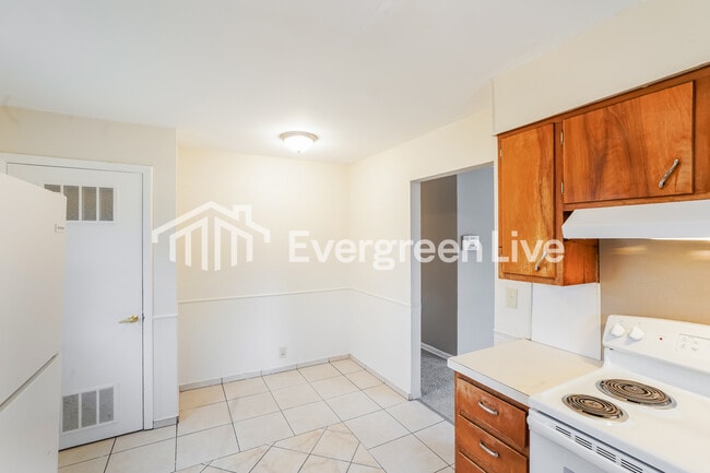 Building Photo - 4711 Nebraska Ave