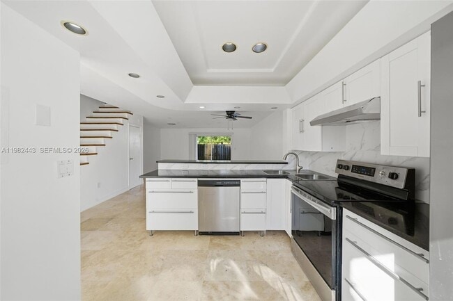 Building Photo - 8313 SW 137th Ave