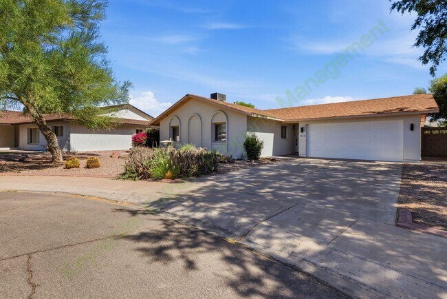 Building Photo - Updated South Scottsdale Gem Near Old Town – No HOA!