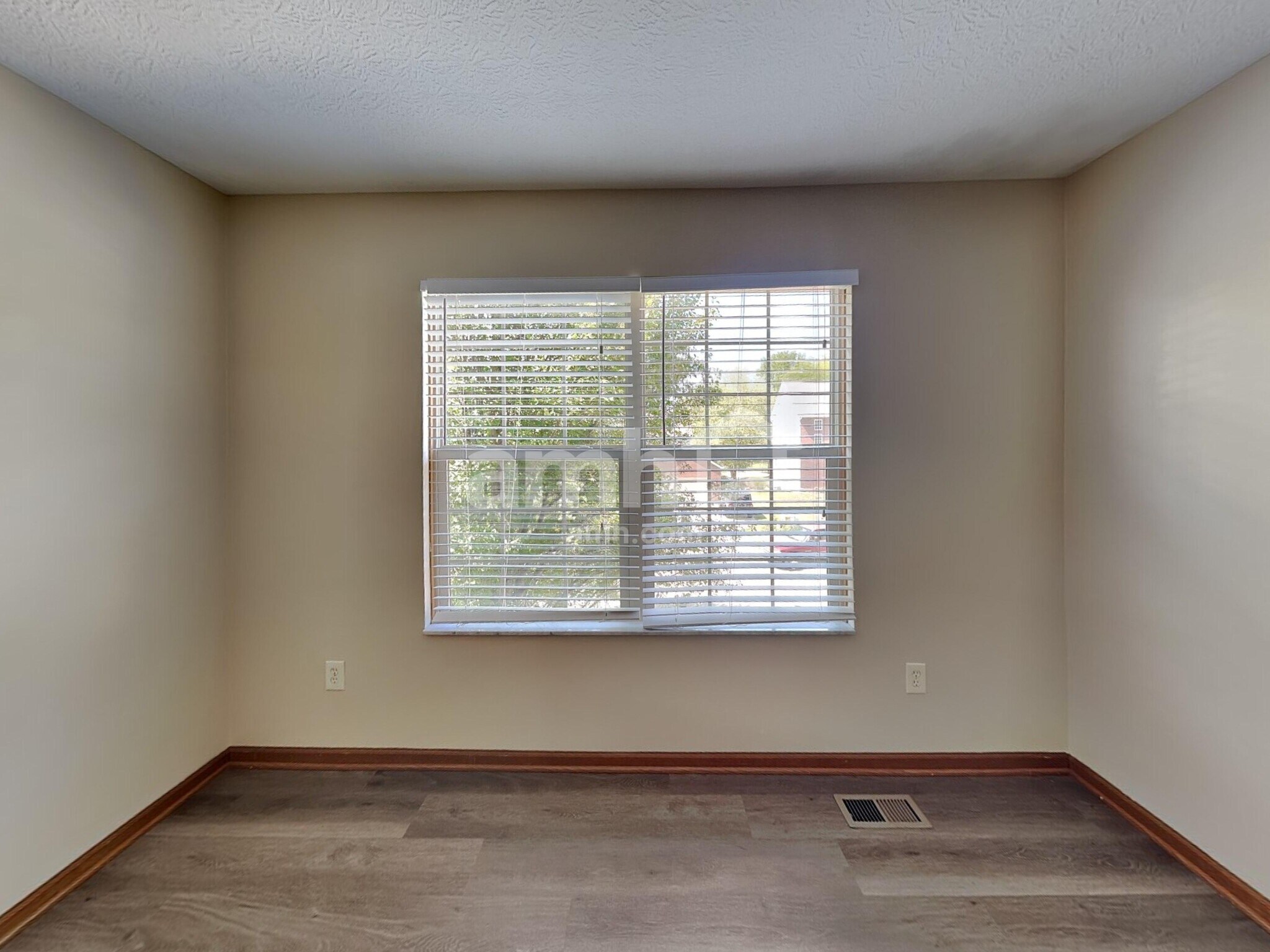 Building Photo - 180 Shaleridge Dr