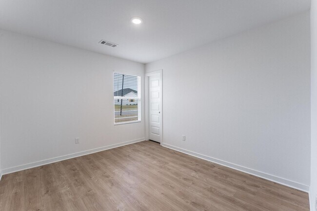 Building Photo - Beautiful New Construction Home – Ready for Immediate Move-In!