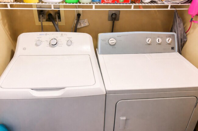 Building Photo - 8020 Hampton Blvd