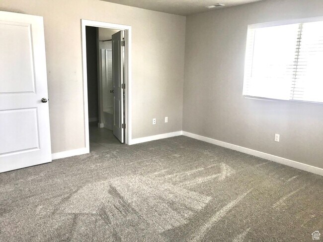 Building Photo - 455 S 390 W