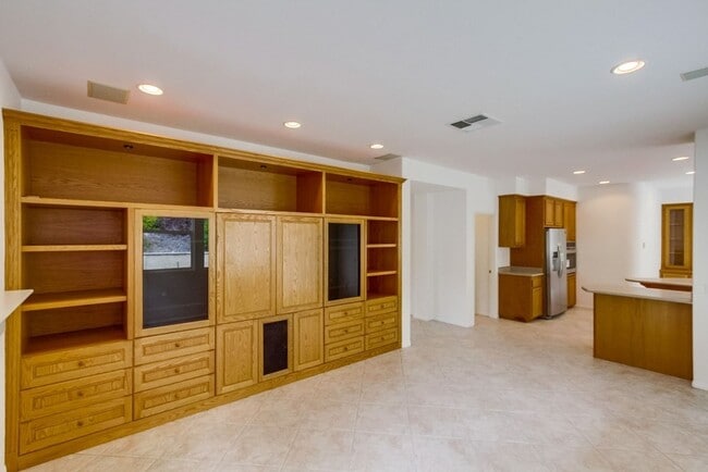 Building Photo - Westport @ Stonecrest