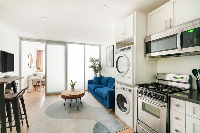 Building Photo - 244 E 75th St