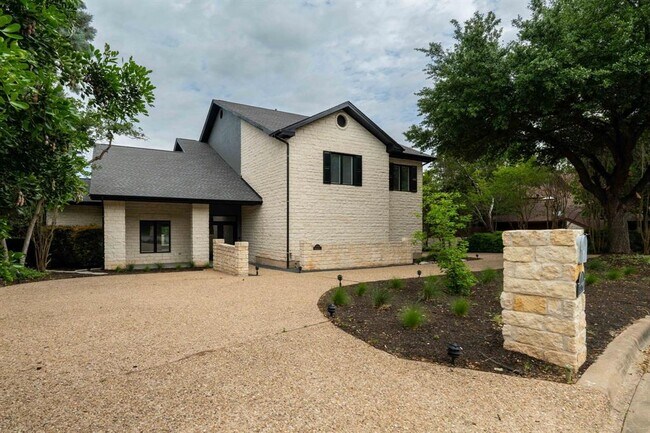 Building Photo - 1716 Bartoncliff Dr