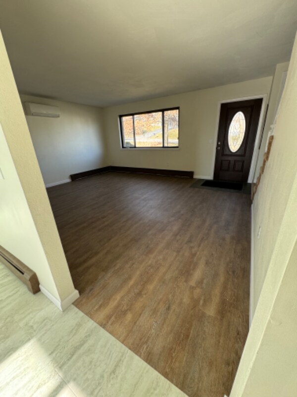 Building Photo - 1019 Hooper Rd